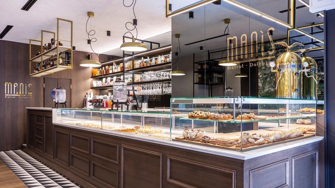 Manìs Bistrot | Pasticceria e Ristorante | Aperitivi | Specialty Coffee
