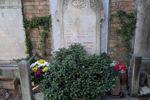 Tomba di Pietro Nenni