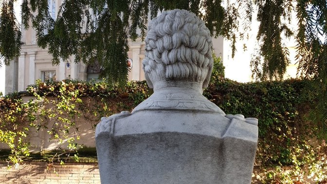 Busto di Giuseppe Dezza