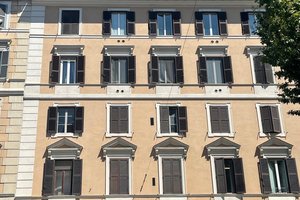 Lary\u0027s \u002D Vaticano