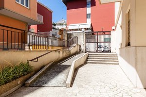 Mistrà 18 Vatican House