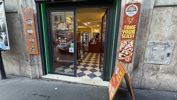 LA LEGGERA Pizzeria Restaurant - Piazza Venezia