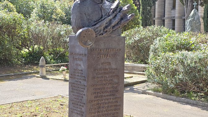 Busta Milan Rastislav Štefanik