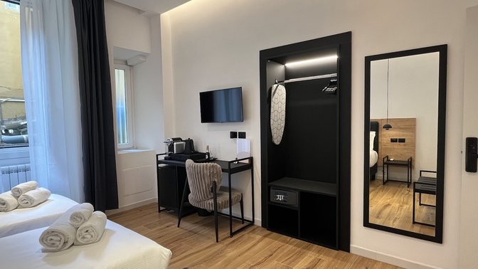 No Man's Land GuestHouse