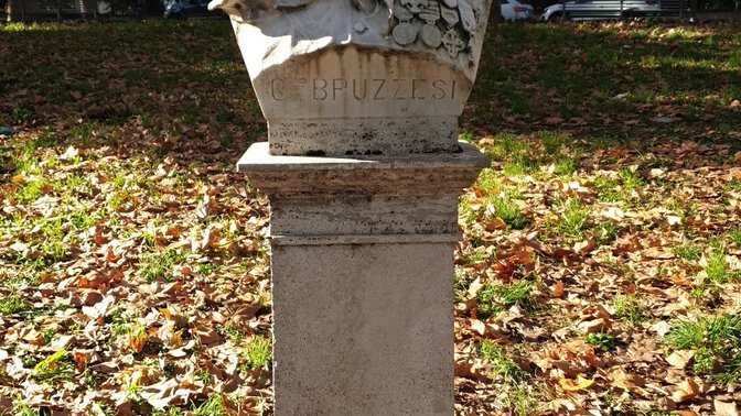 Busto di Giacinto Bruzzesi