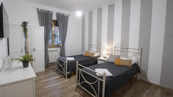 Non ti scordar di me - Granny's House