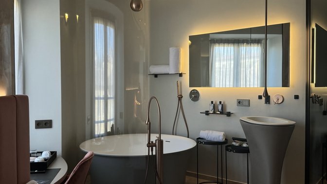 Tritone Luxury Suites Fontana di Trevi