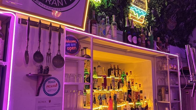 Musti place -Cocktail Bar-Event-Burger-Pizza-Musei Vaticani-prati-NFL-NBA