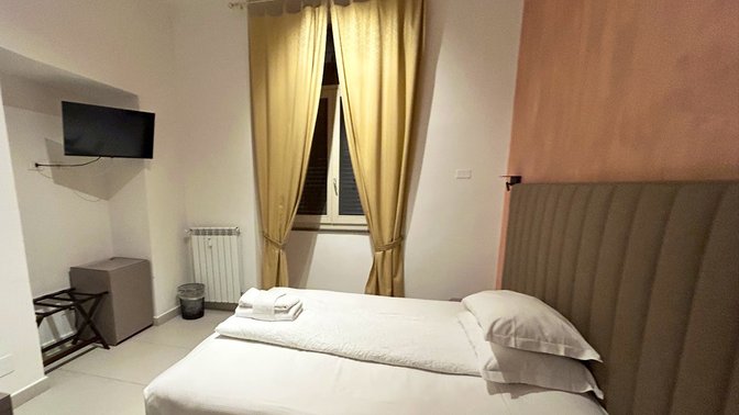 Alida Rooms, Rome