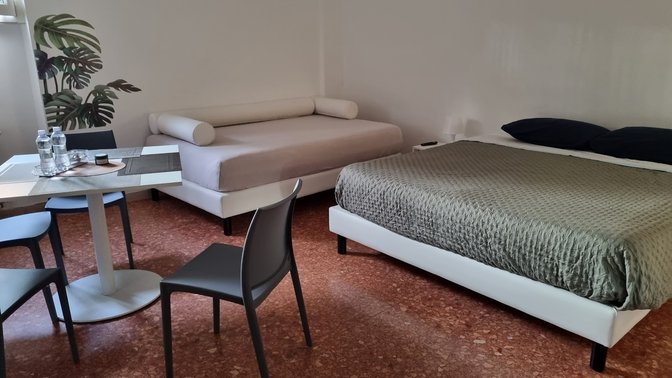 BAM BAM TIBURTINA GUESTHOUSE