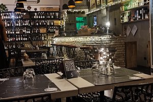 Litro Wine Bar