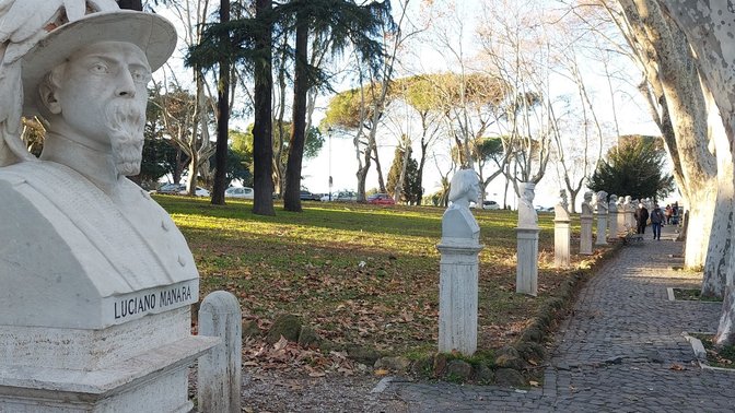 Busto di Luciano Manara