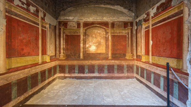 Room of the Masks and Pine Garlands