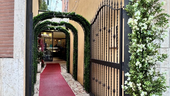 Dawat Restaurant & Grill