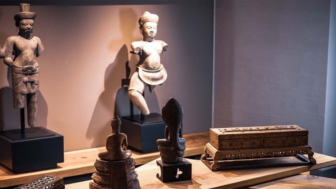 Aquilani e Sons Galleria Arte Orientale Roma