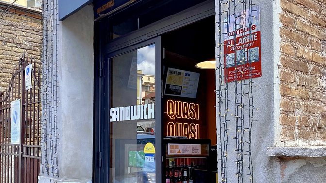 QUASI QUASI Sandwich Creations