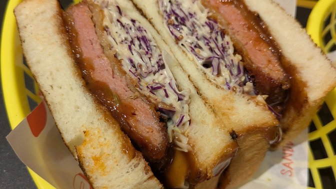 QUASI QUASI Sandwich Creations