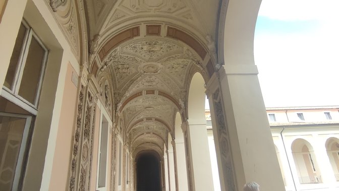 Portico e Cortile degli aranci - Fabbrica di San Michele