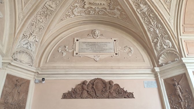 Portico e Cortile degli aranci - Fabbrica di San Michele