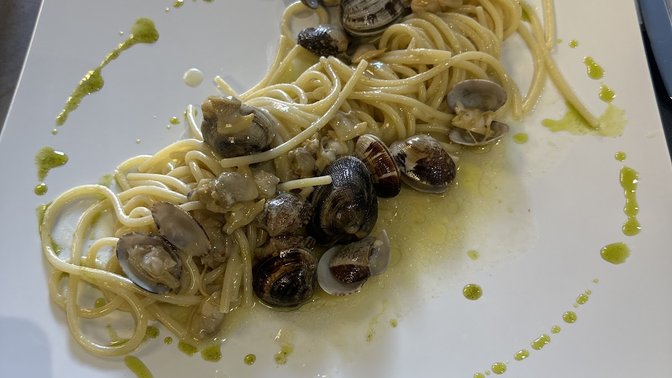 MAKO FISH Restaurant