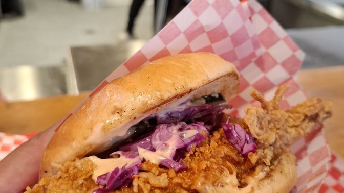 Red's Hot Chicken Roma