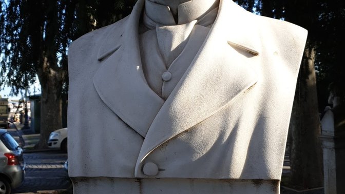 Busto di Tommaso Salvini