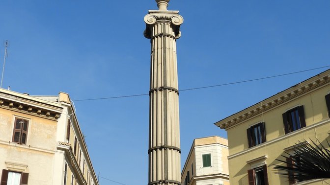 Colonna romana crucifera