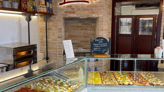 Lina - La Pizza in Teglia