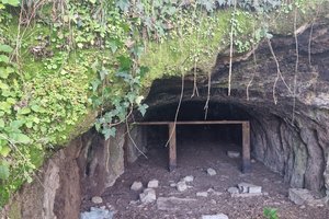 Grotta del Cippo