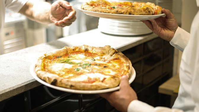 Bella Napoli NEAR VATICAN Wood fired Oven