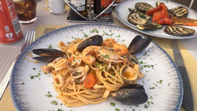 Bella Napoli NEAR VATICAN Wood fired Oven