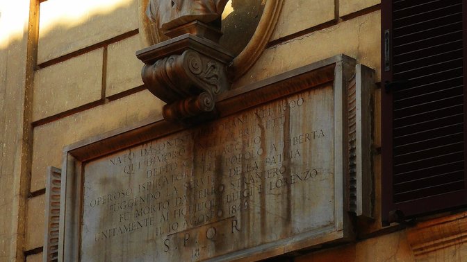 Busto e targa in memoria di Ciceruacchio