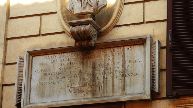 Busto e targa in memoria di Ciceruacchio