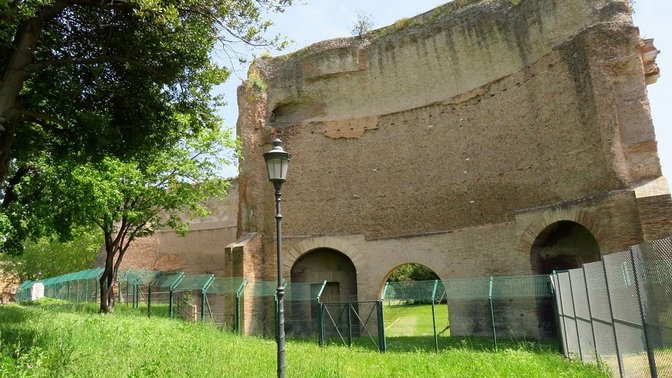 Esedra della Palestra orientale e Aula termale absidata