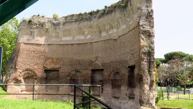 Esedra della Palestra orientale e Aula termale absidata