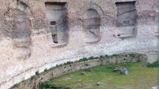 Esedra della Palestra orientale e Aula termale absidata