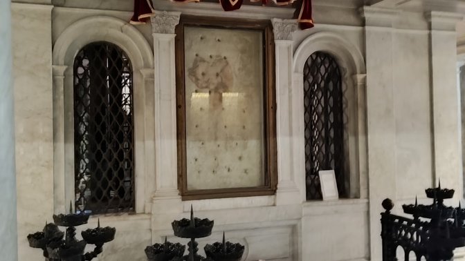 Cripta con le reliquie di San Lorenzo