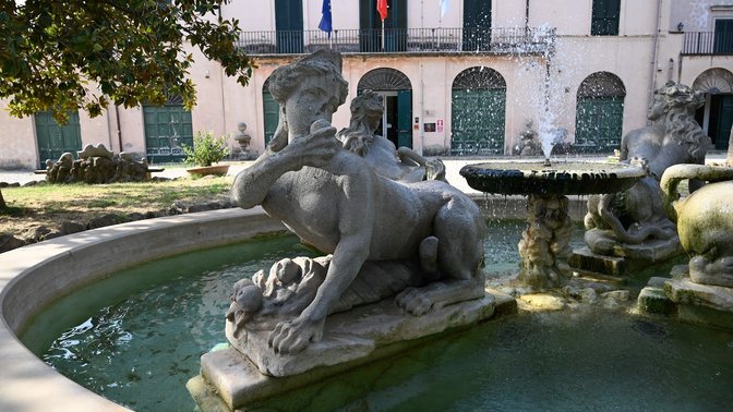Fontana delle Sfingi