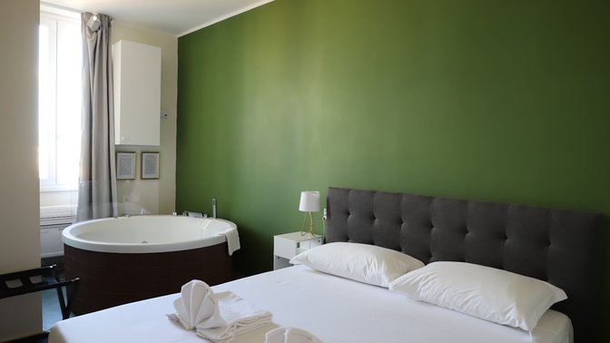 Vatican Jacuzzi House