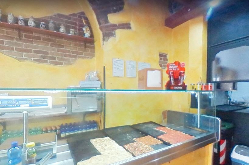 Pizzeria take out