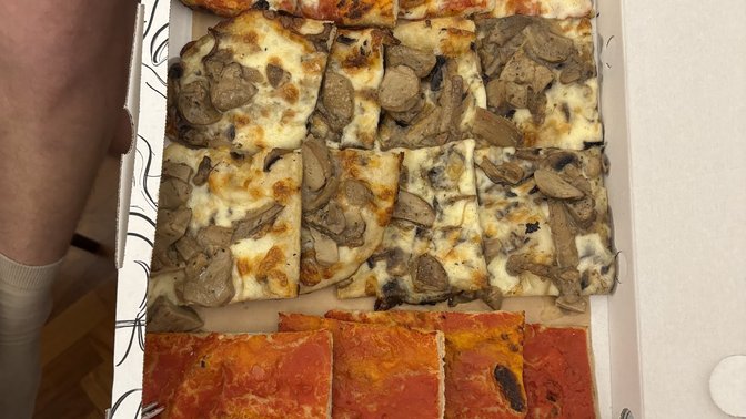 Pizzeria take out