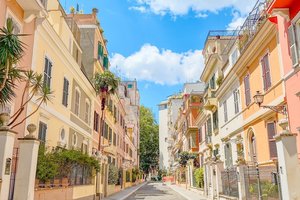 Azadi B\u0026B Flaminio