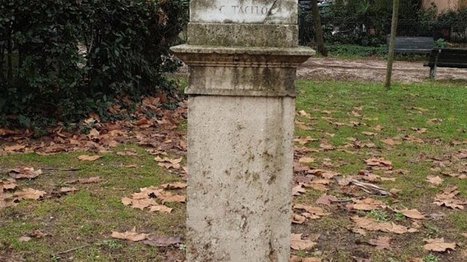 Busto di Bartolomeo Eustachio