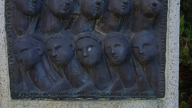 Memorial to the Massacre at Ponte dell'Industria Bridge