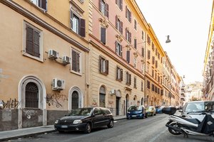B\u0026b Casa Vacanze \u002D Rome Happiness Red