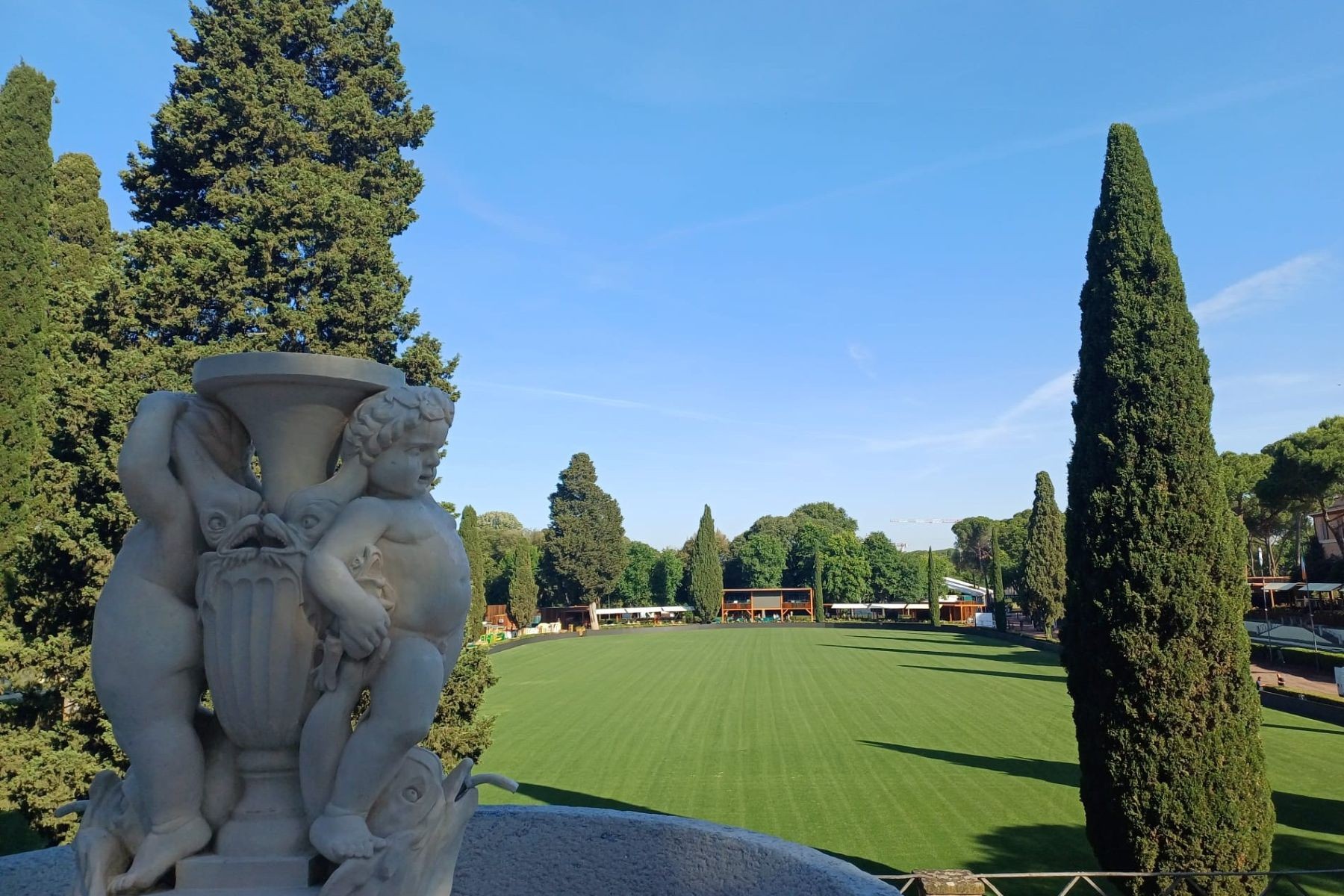 Claudio Baglioni at Piazza di Siena: An Autumn Anniversary Spectacle