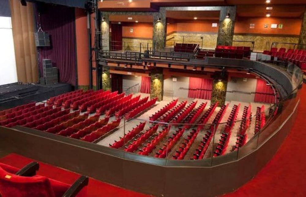 Mr.Rain Swaps Arenas for Velvet Seats at Teatro Brancaccio