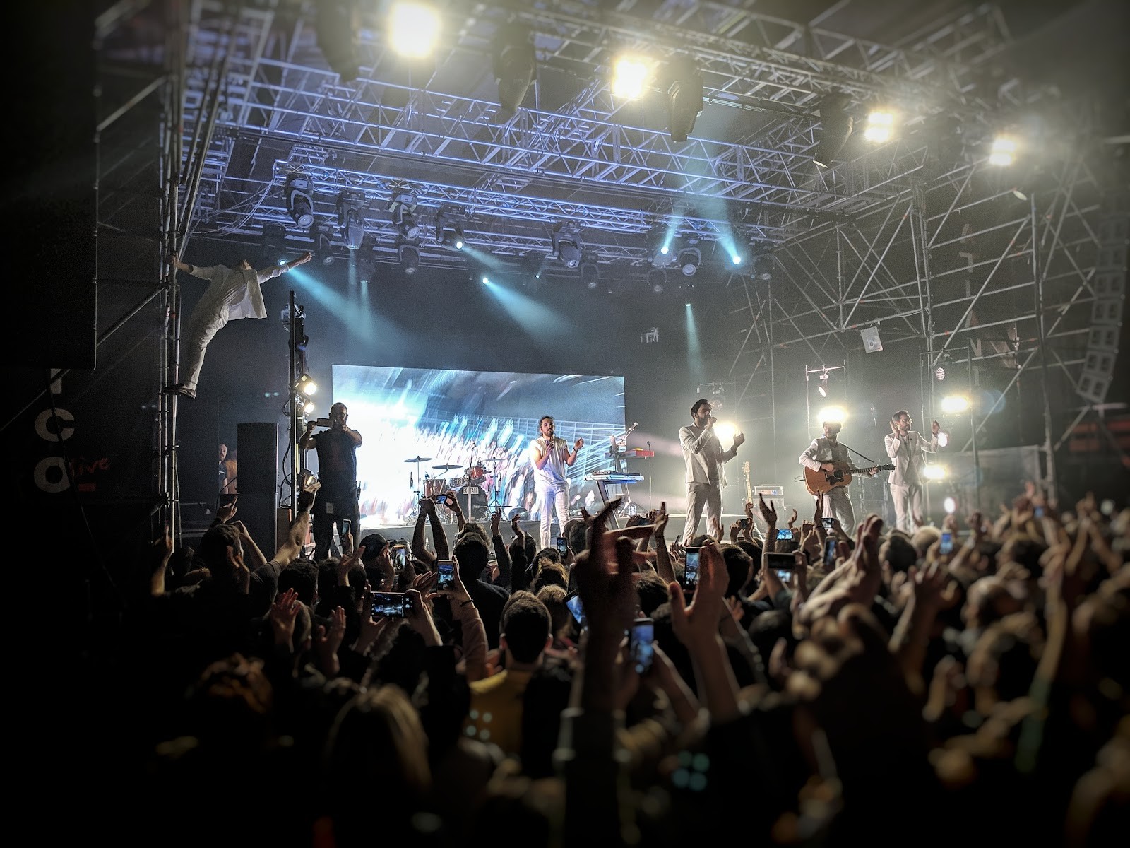 Fat Freddy's Drop in Rome: Heavy Dub and Seven-Piece Brass at Atlantico Live